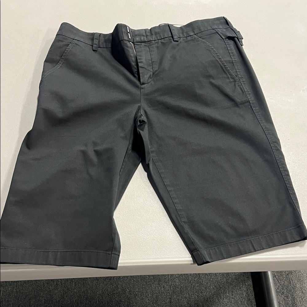 Vince Women’s long Black Shorts